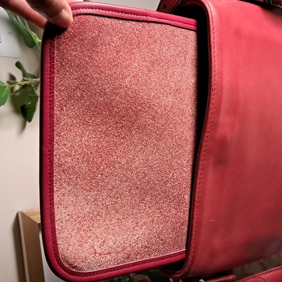 Coach  Vintage USA 9806 Slim Bucket Equestrian Red Leather Legacy Shoulder Bag - Picture 11 of 15